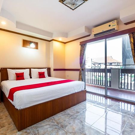 Reddoorz Navin Mansion 3 Pattaya Hotel Exterior photo