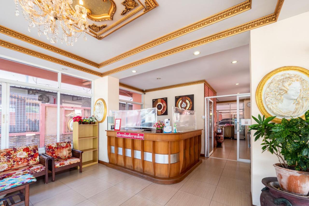 Reddoorz Navin Mansion 3 Pattaya Hotel Exterior photo