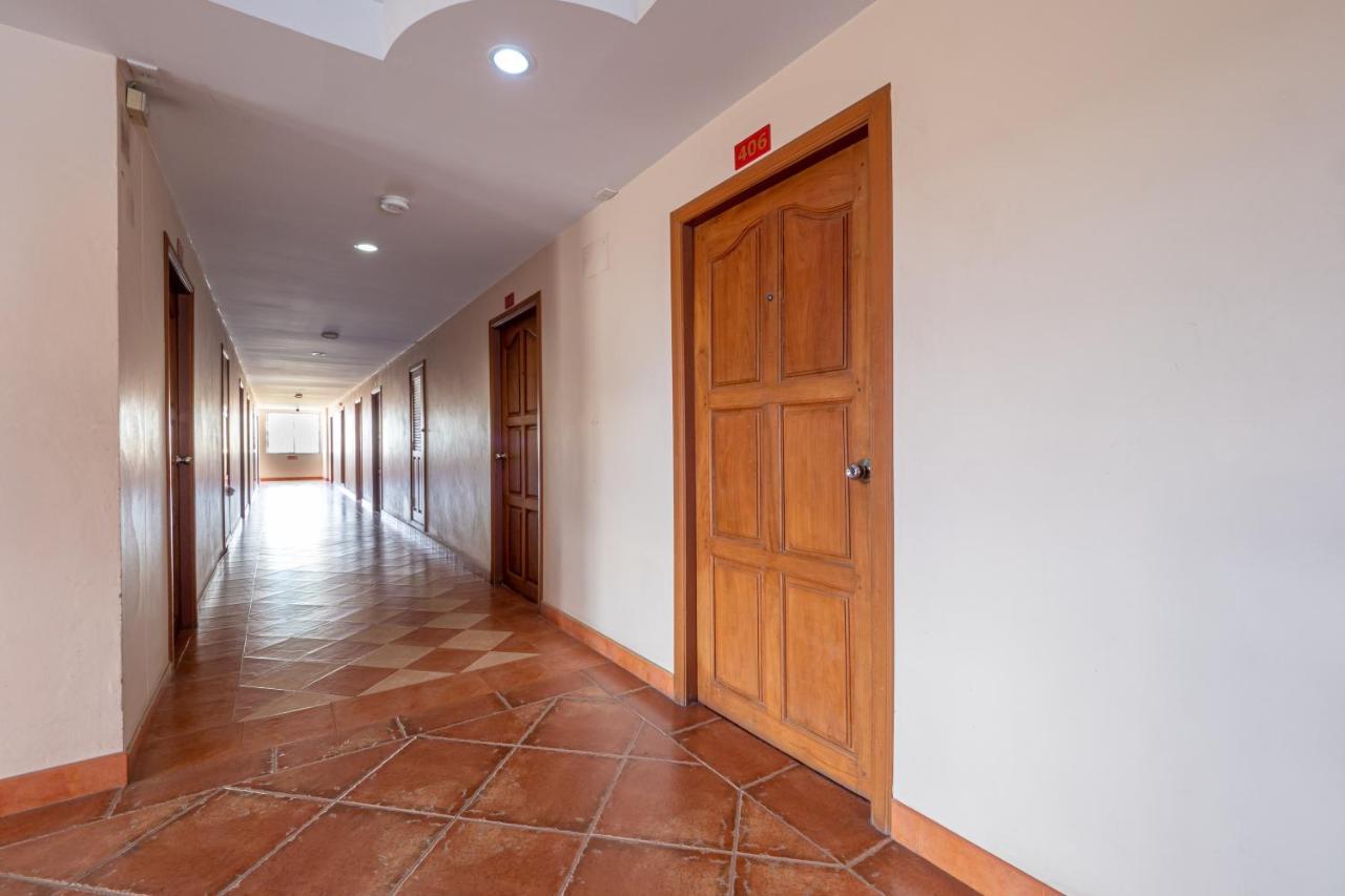 Reddoorz Navin Mansion 3 Pattaya Hotel Exterior photo