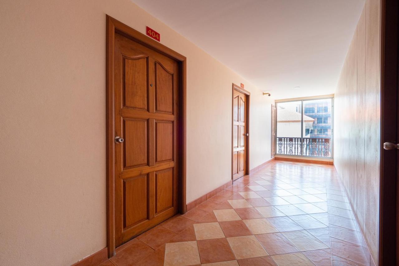 Reddoorz Navin Mansion 3 Pattaya Hotel Exterior photo