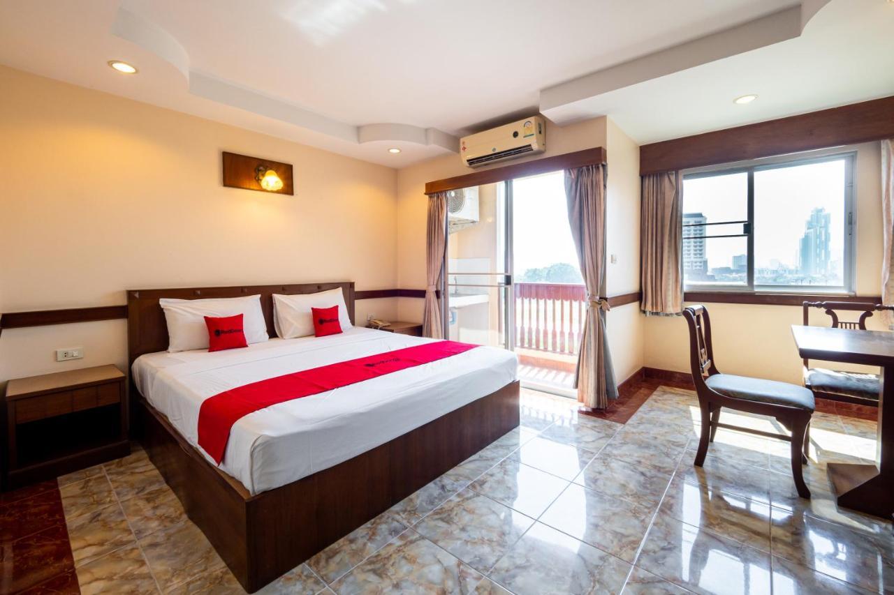 Reddoorz Navin Mansion 3 Pattaya Hotel Exterior photo