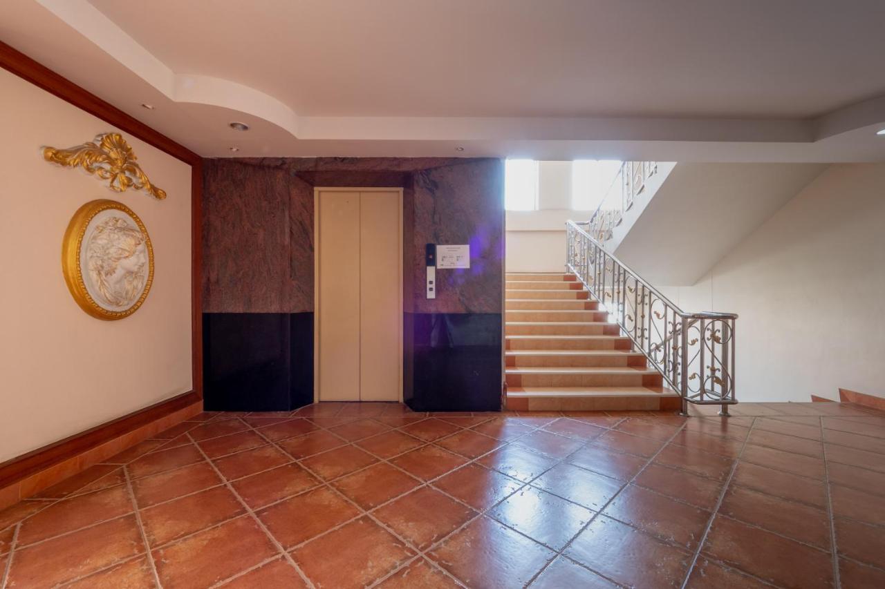 Reddoorz Navin Mansion 3 Pattaya Hotel Exterior photo