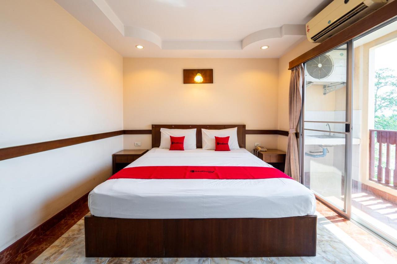 Reddoorz Navin Mansion 3 Pattaya Hotel Exterior photo