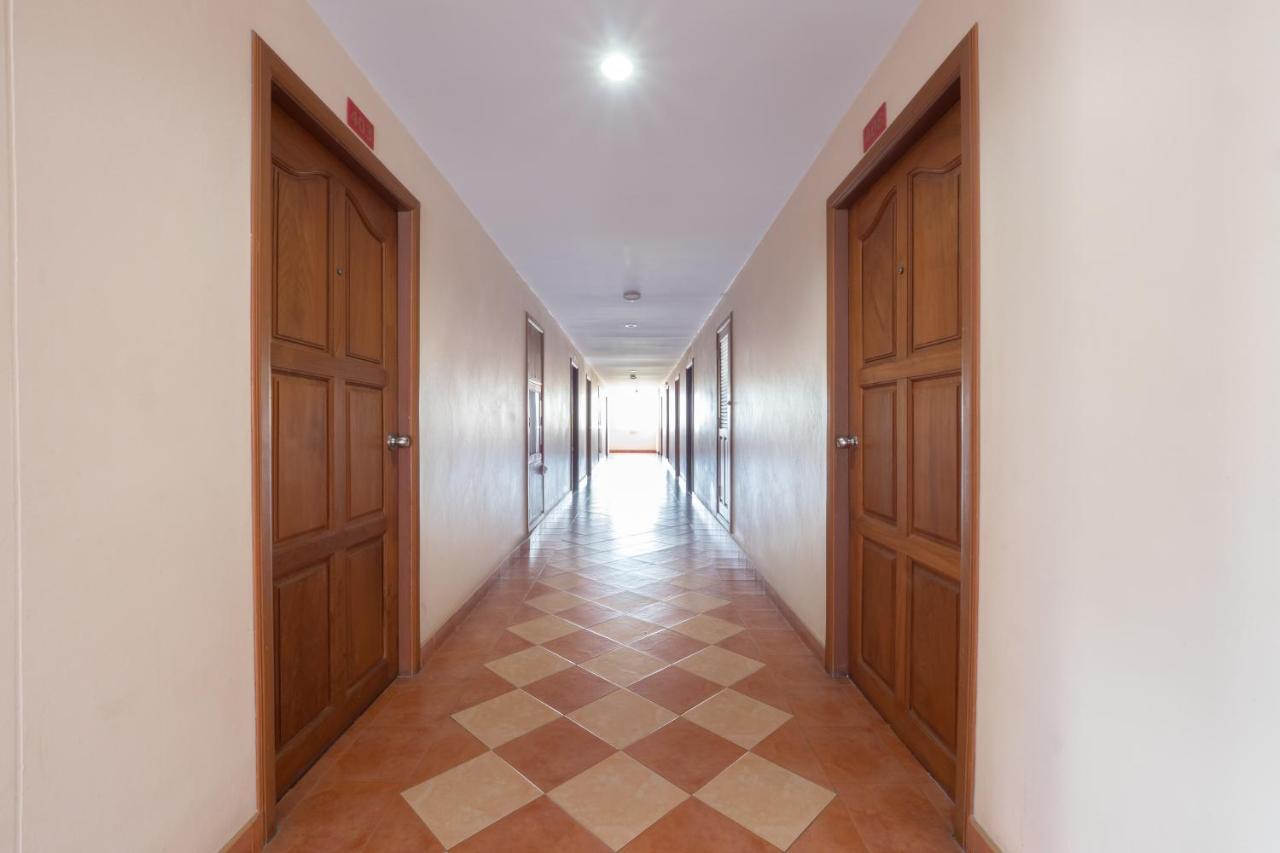 Reddoorz Navin Mansion 3 Pattaya Hotel Exterior photo