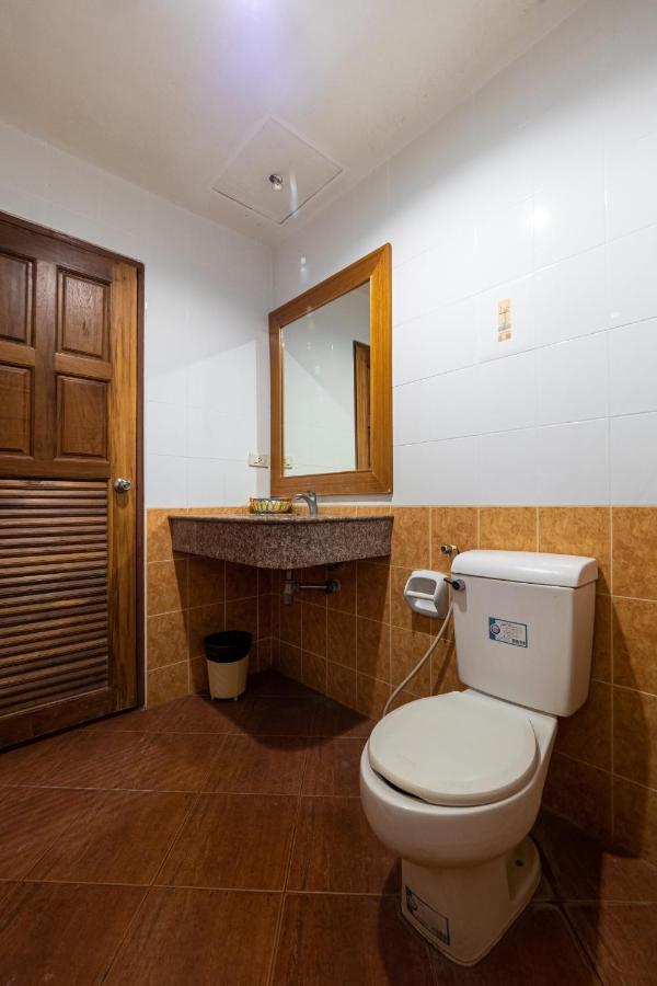 Reddoorz Navin Mansion 3 Pattaya Hotel Exterior photo