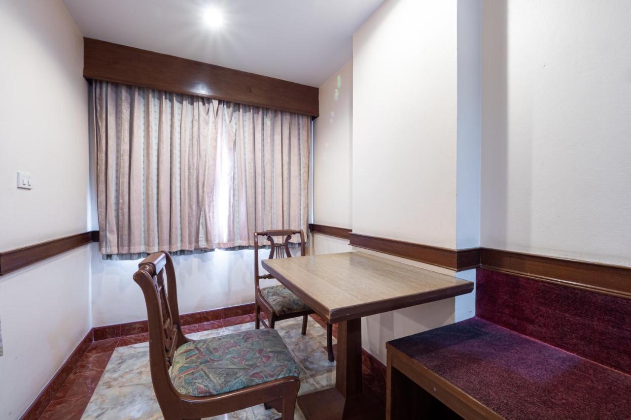 Reddoorz Navin Mansion 3 Pattaya Hotel Exterior photo