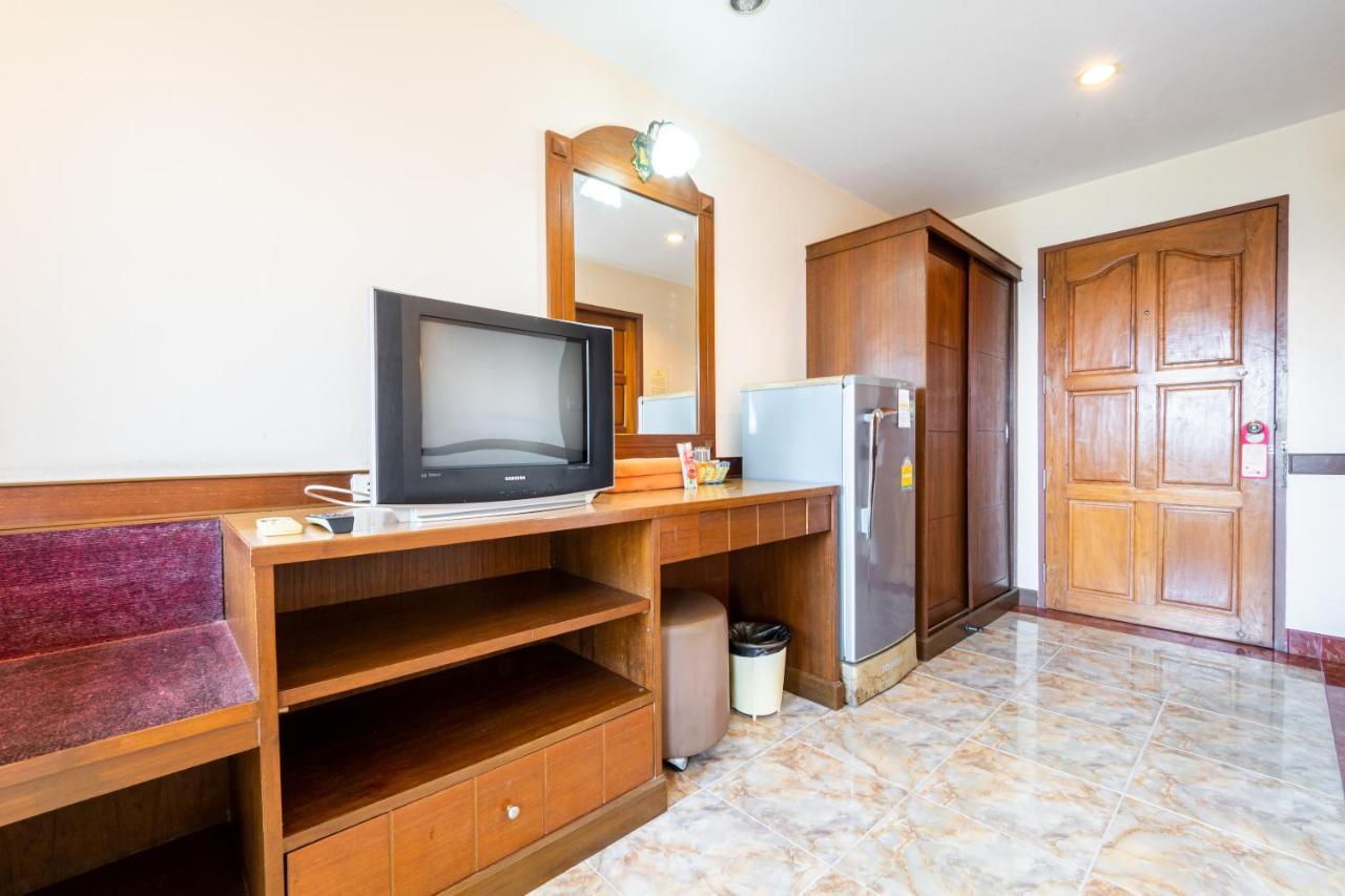 Reddoorz Navin Mansion 3 Pattaya Hotel Exterior photo