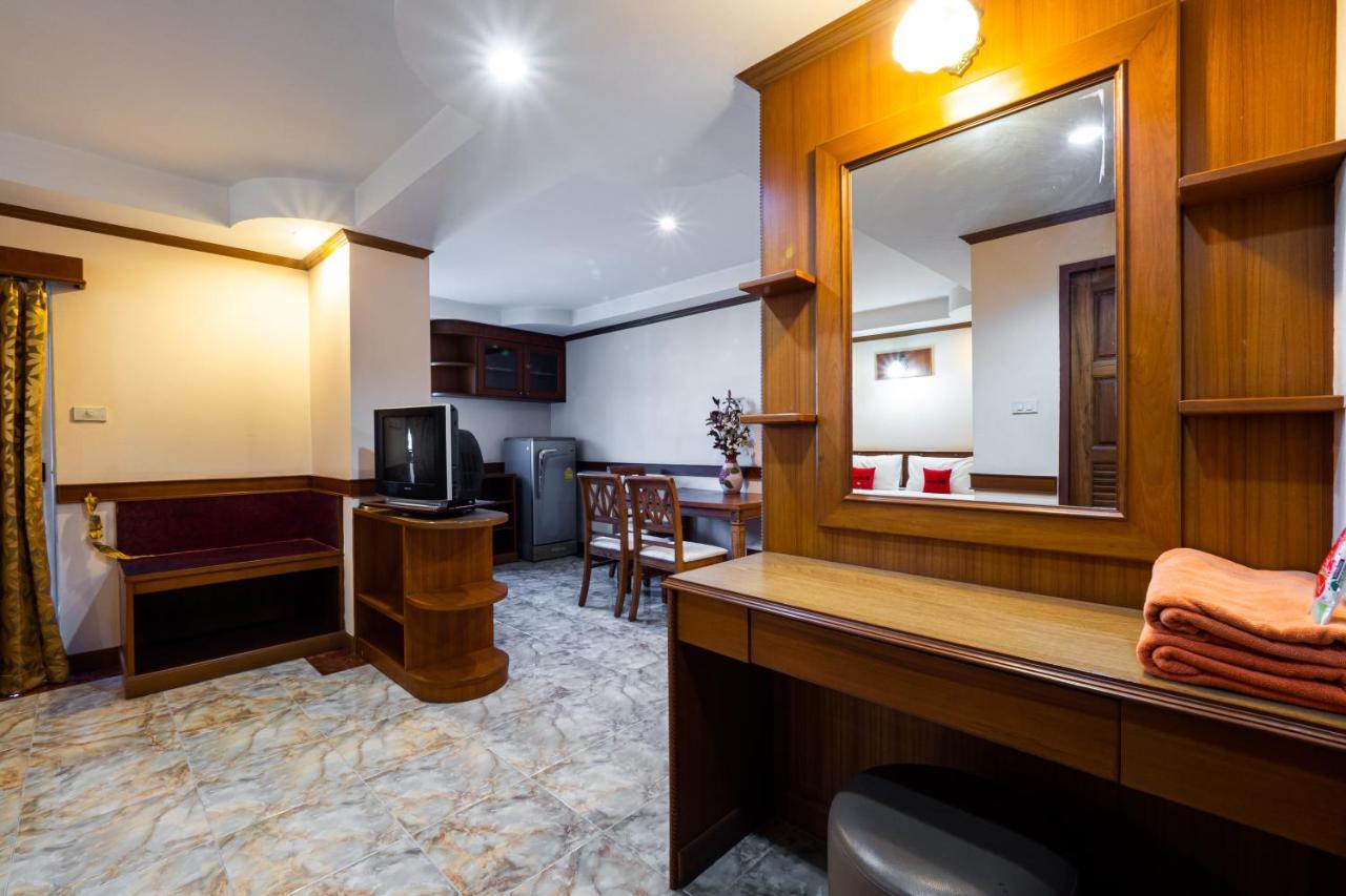 Reddoorz Navin Mansion 3 Pattaya Hotel Exterior photo