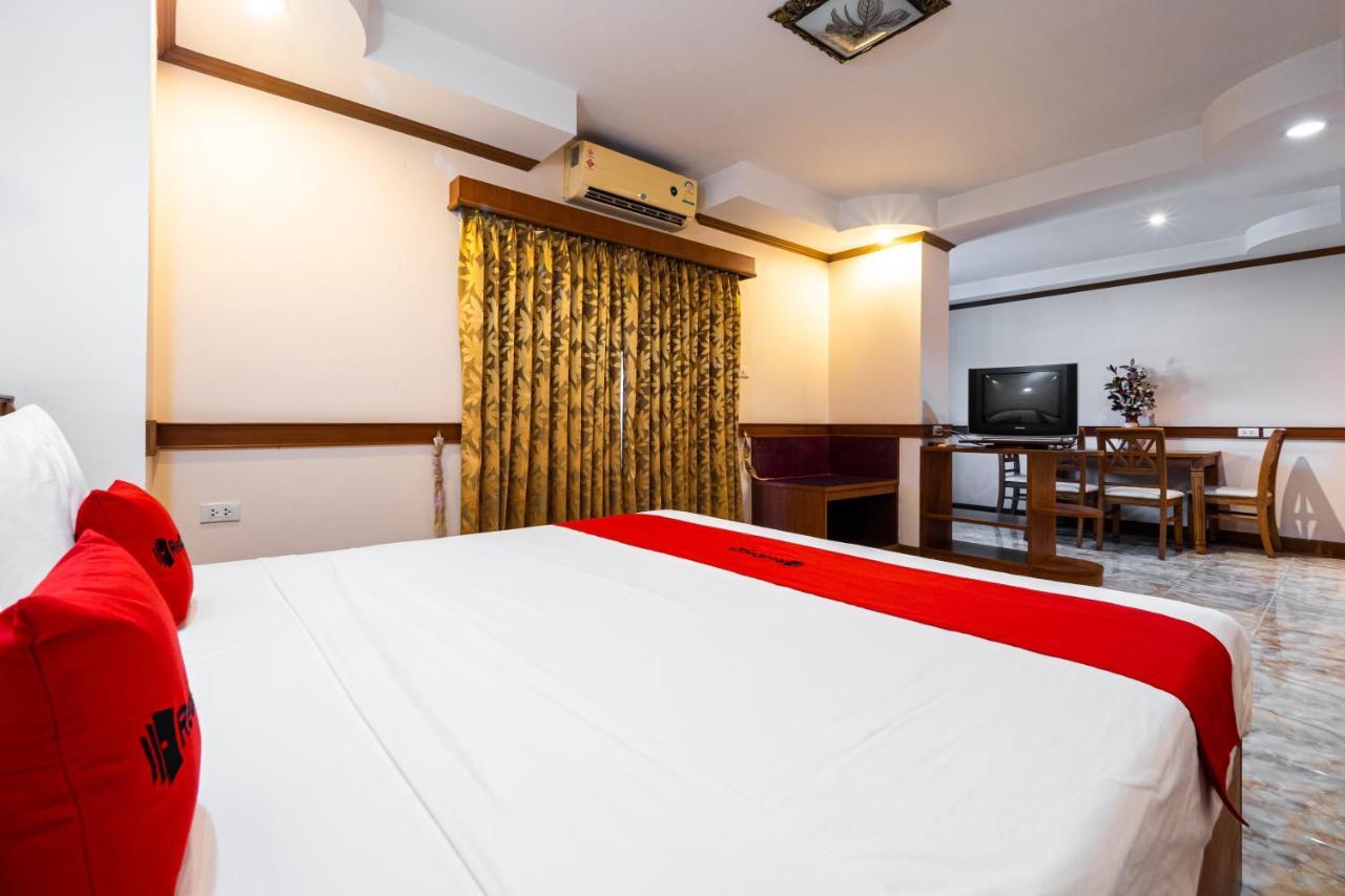 Reddoorz Navin Mansion 3 Pattaya Hotel Exterior photo